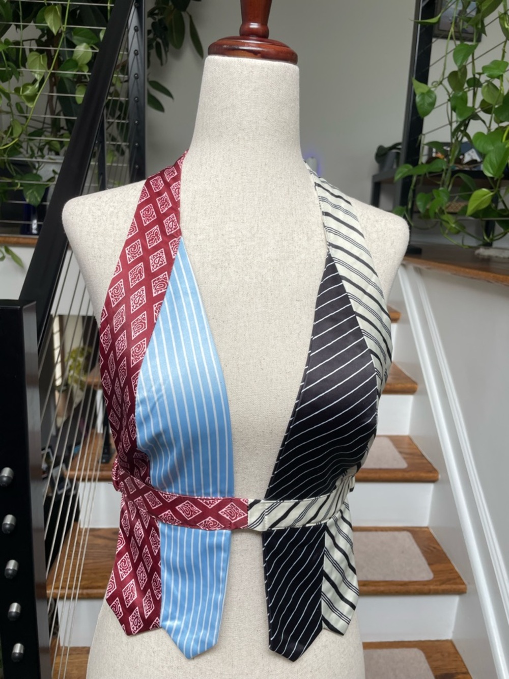 SHEIN ICON Printed Patchwork Halter Neck Crop Top With Backless Design